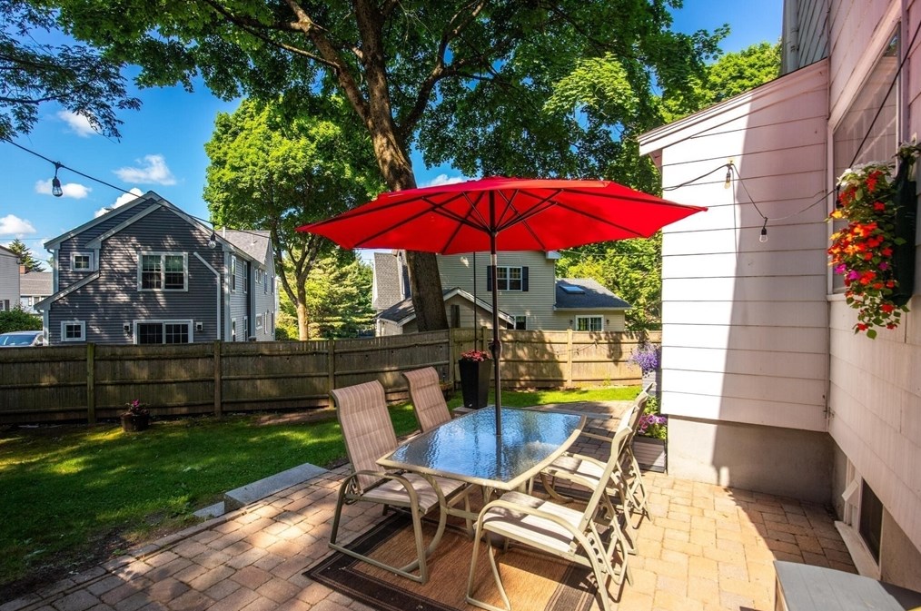 186 Lowell St, Reading MA 01867-2053 exterior