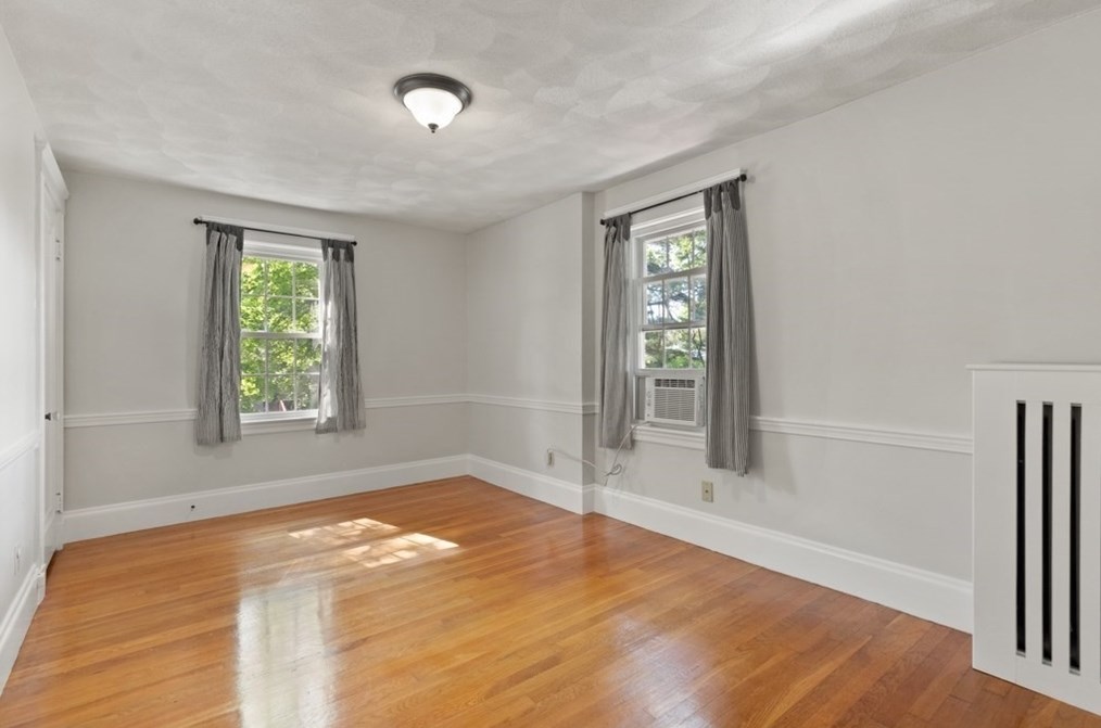 186 Lowell St, Reading MA 01867-2053 exterior