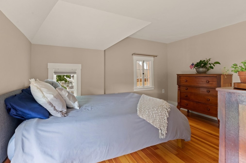 165 Burlington St, Woburn MA  01801-4030 exterior