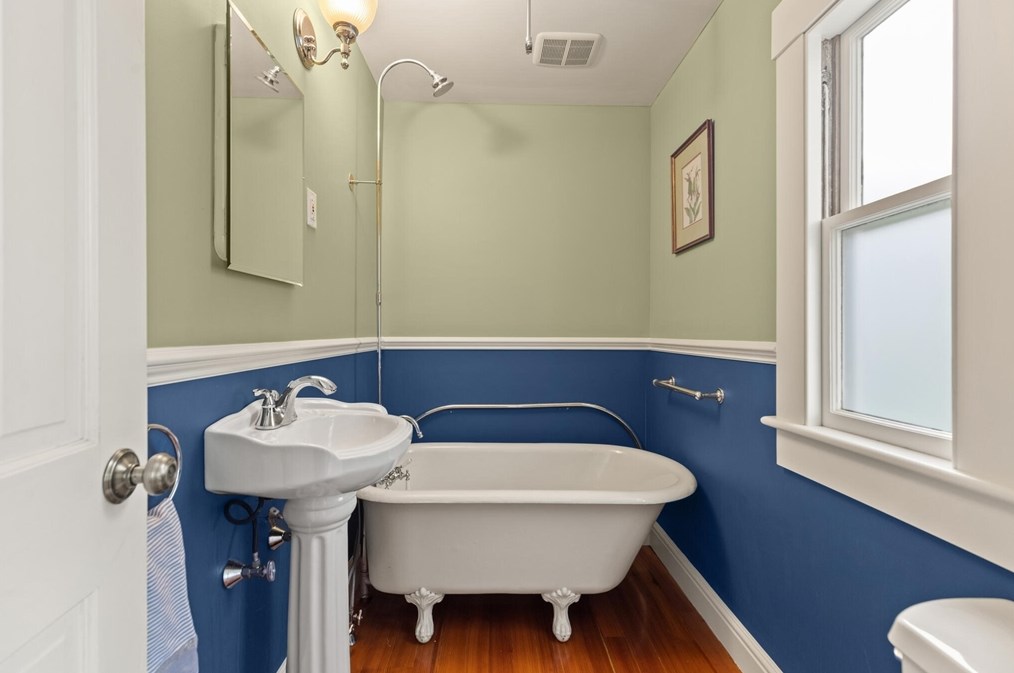 165 Burlington St, Woburn MA  01801-4030 exterior