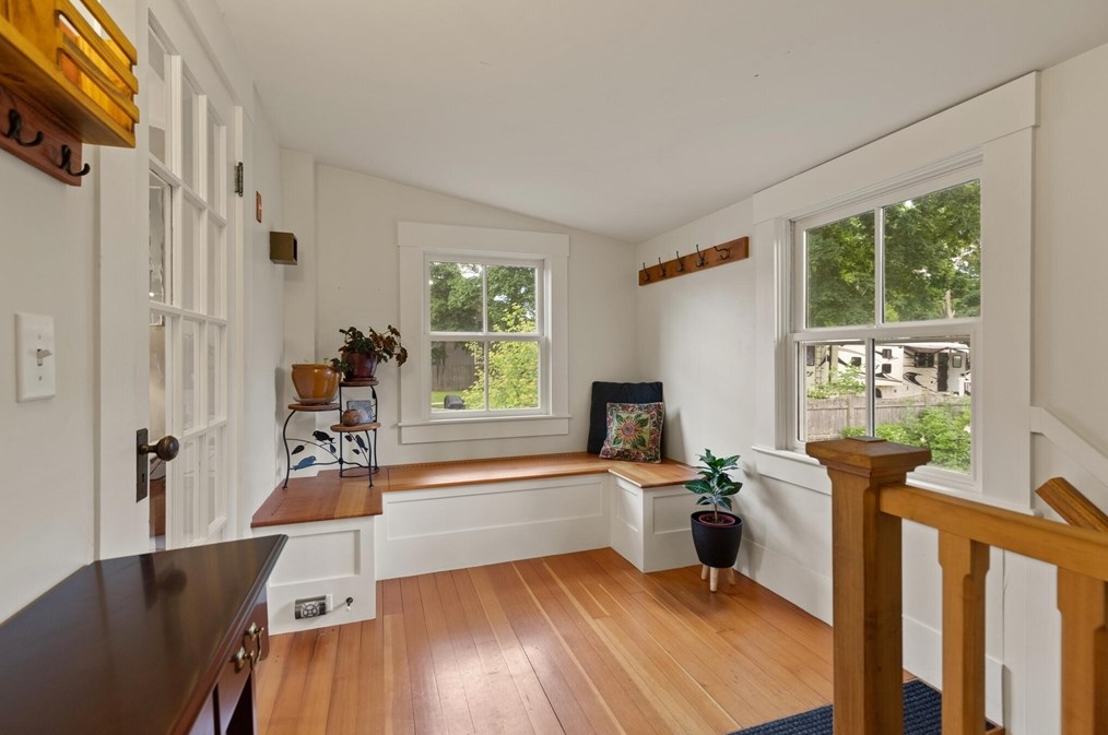 165 Burlington St, Woburn MA  01801-4030 exterior