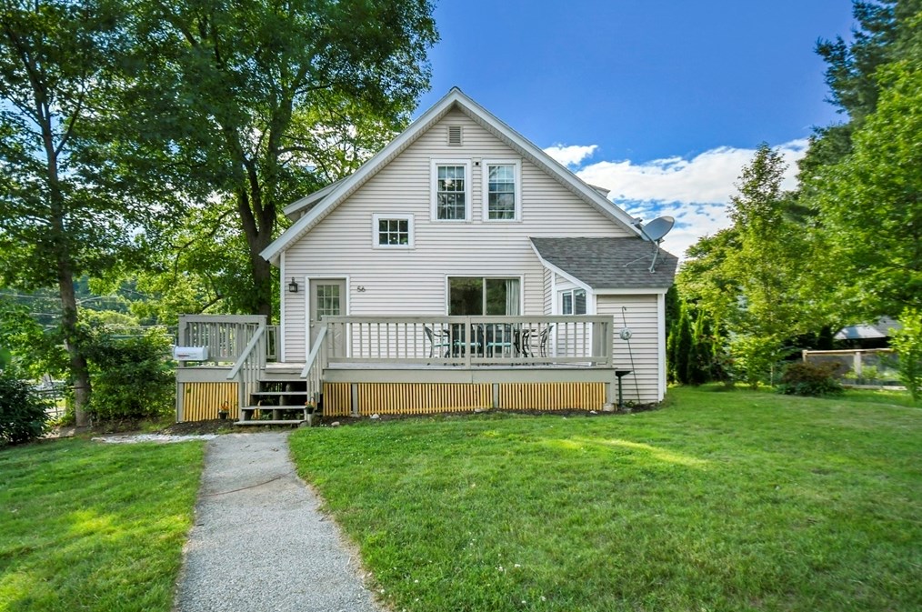 56 Mountain St, Worcester MA 01606-1402 exterior