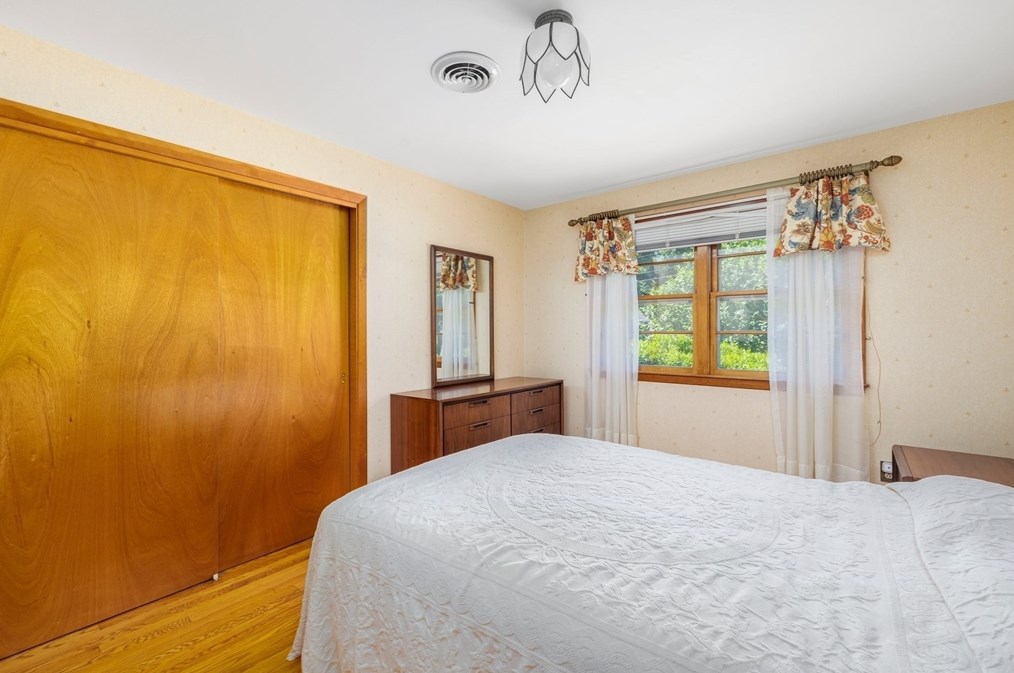 112 Jean Dr, Seekonk MA 02771-3308 exterior