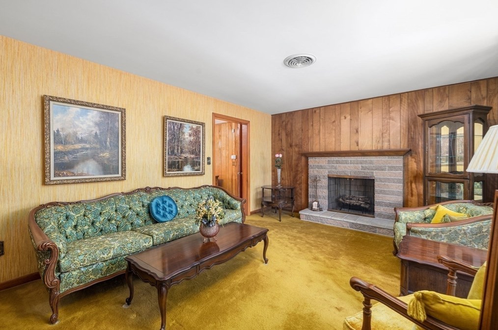 112 Jean Dr, Seekonk MA 02771-3308 exterior