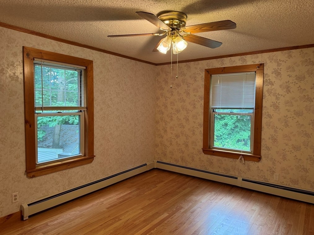 1 Jeffrey St, Methuen MA 01844-4918 exterior