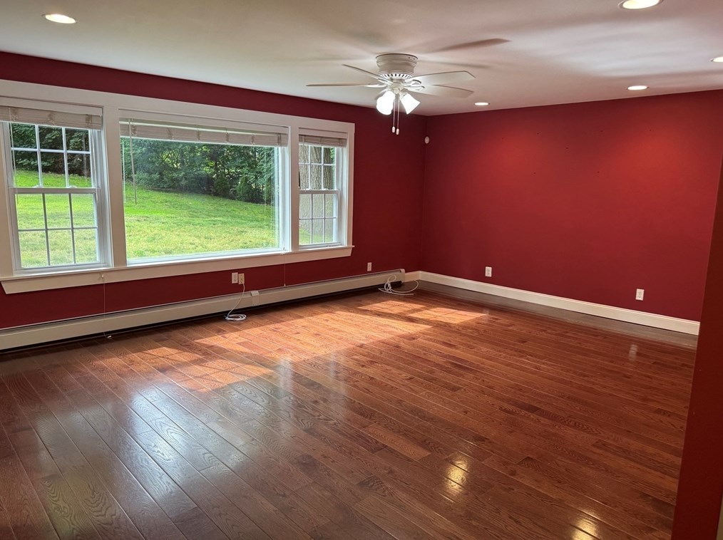 1 Jeffrey St, Methuen MA 01844-4918 exterior