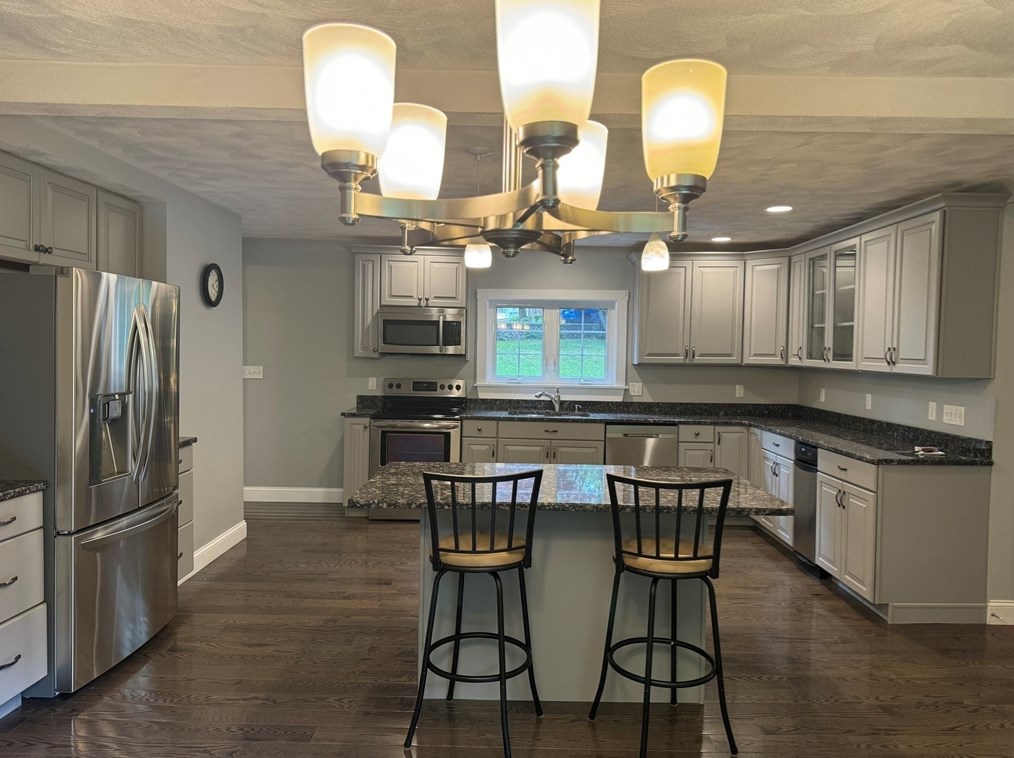 1 Jeffrey St, Methuen MA 01844-4918 exterior