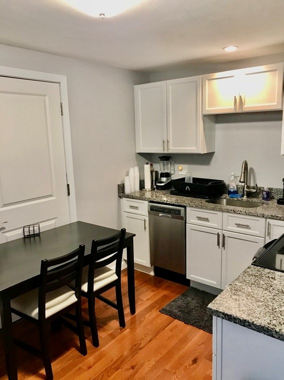 18 Linden Dr, Danvers MA  01923-3517 exterior