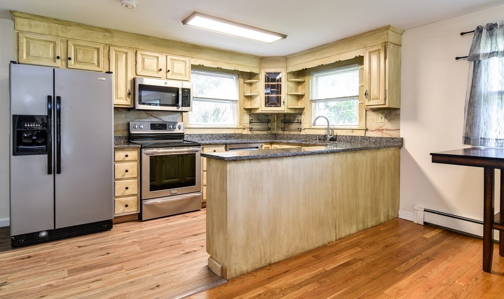 147 Adams St, Holliston MA 01746-1469 exterior