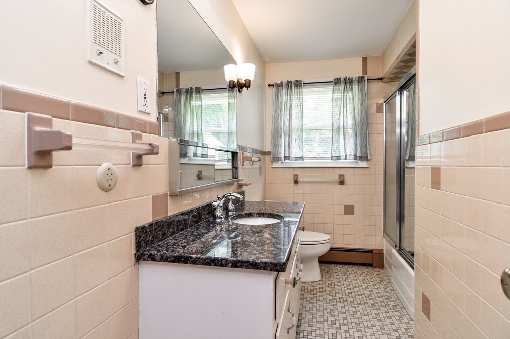 147 Adams St, Holliston MA 01746-1469 exterior