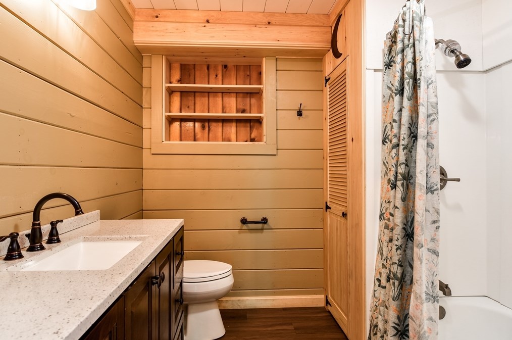 147 Adams St, Holliston MA 01746-1469 exterior