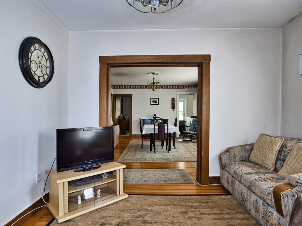 610 Slocum Rd, Dartmouth MA 02747-3904 exterior