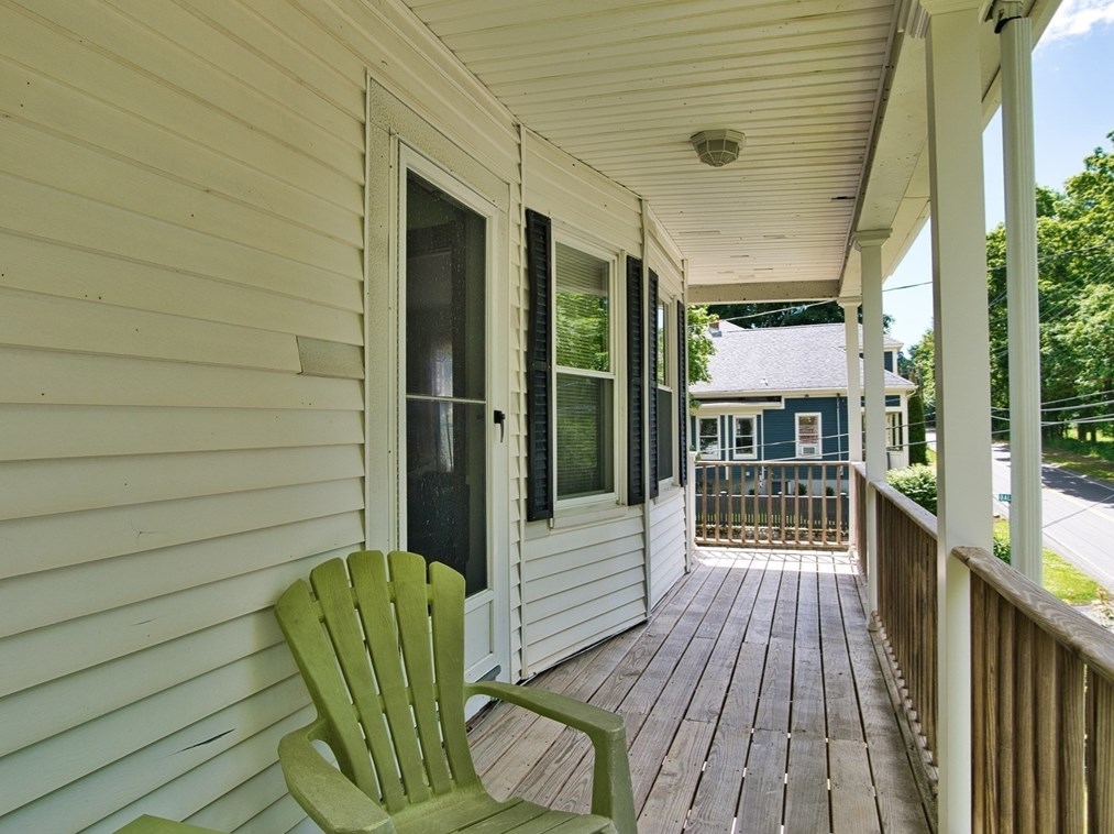 610 Slocum Rd, Dartmouth MA 02747-3904 exterior