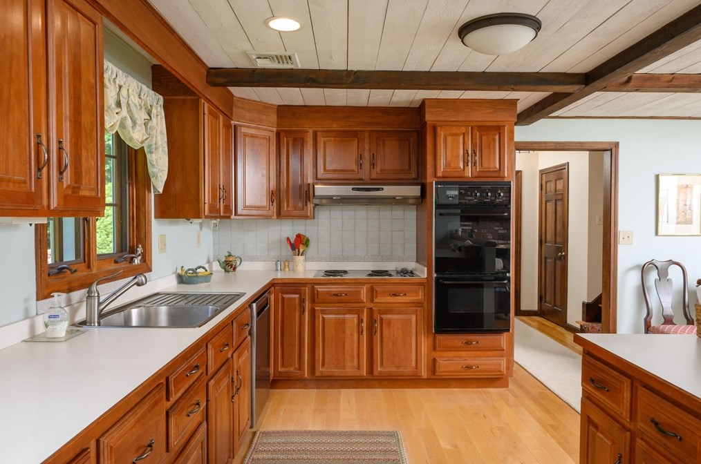 97 Damons Pt Rd, Marshfield MA 02050-6015 exterior