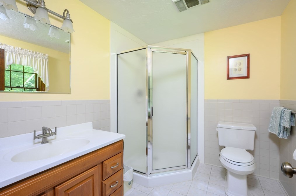 97 Damons Pt Rd, Marshfield MA 02050-6015 exterior