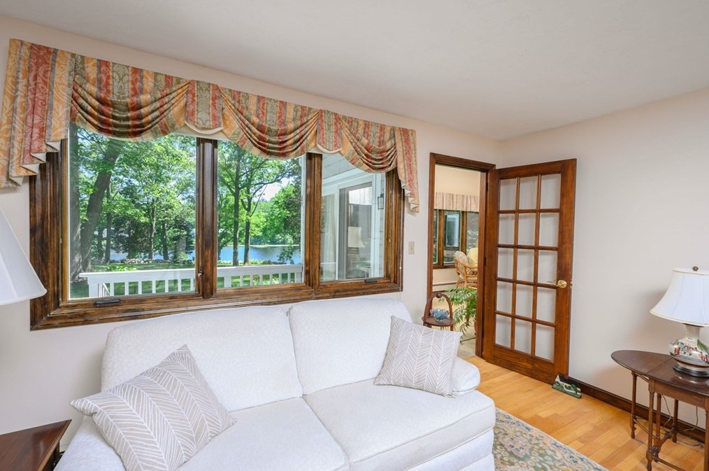 97 Damons Pt Rd, Marshfield MA 02050-6015 exterior