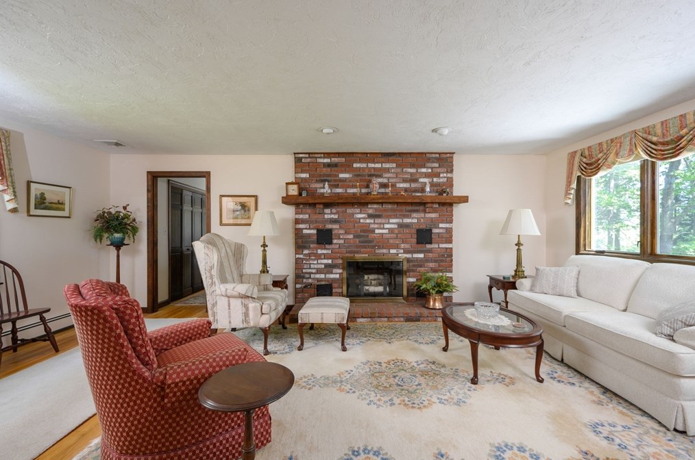 97 Damons Pt Rd, Marshfield MA 02050-6015 exterior