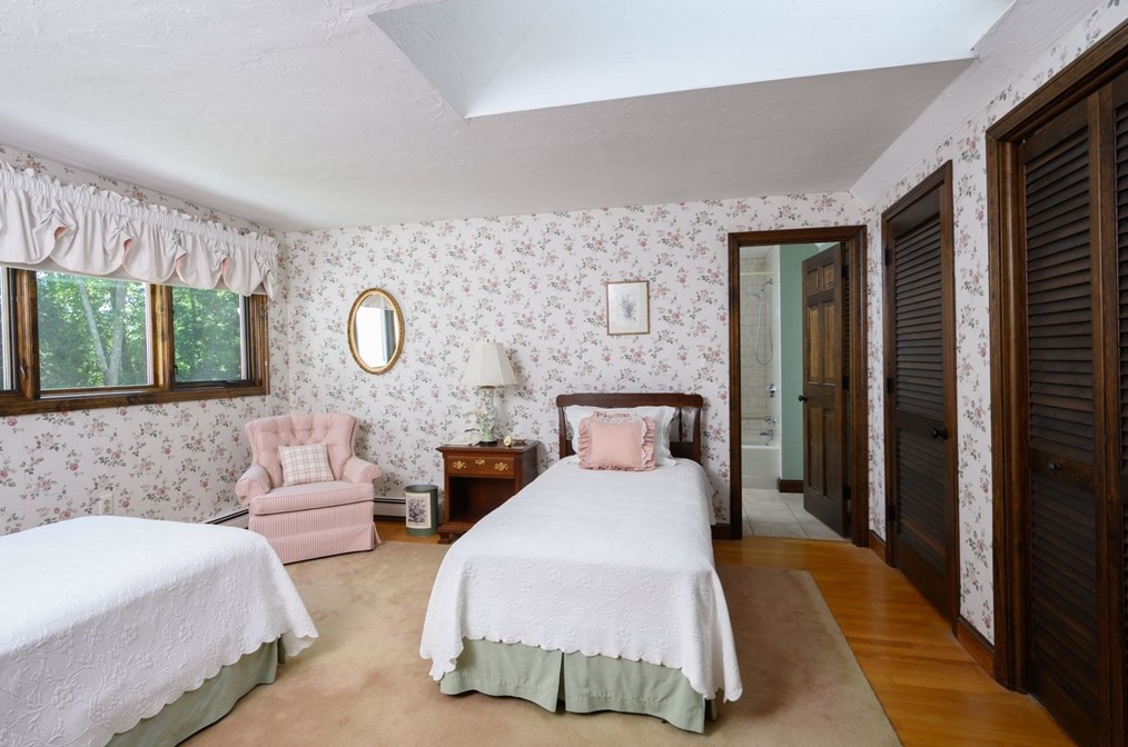 97 Damons Pt Rd, Marshfield MA 02050-6015 exterior