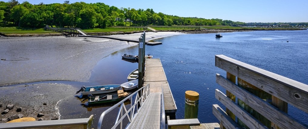 97 Damons Pt Rd, Marshfield MA 02050-6015 exterior