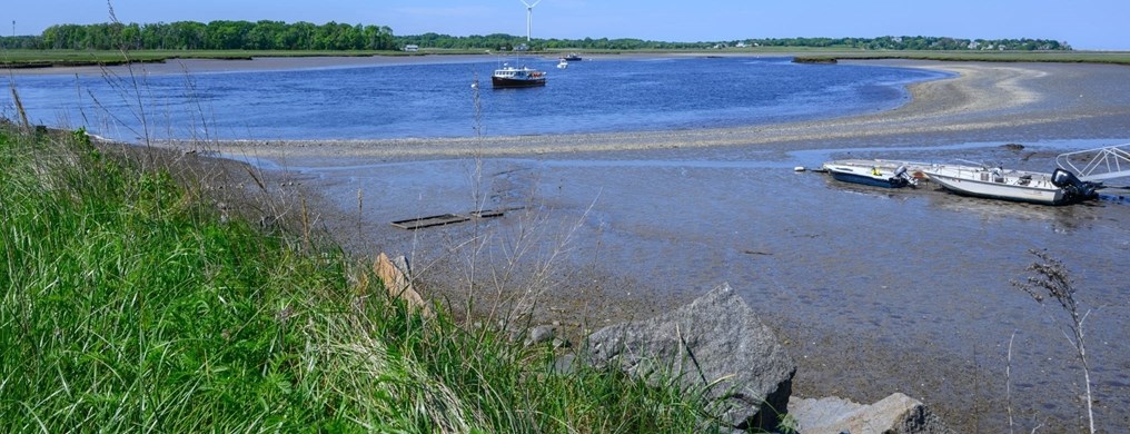 97 Damons Pt Rd, Marshfield MA 02050-6015 exterior