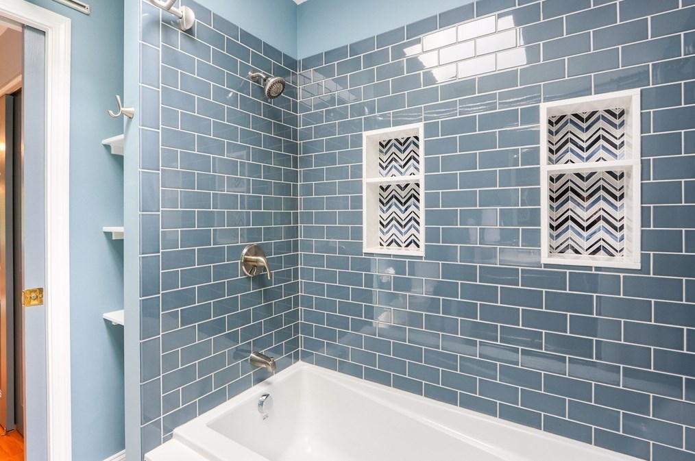 156 Worcester Ln, Waltham MA 02451-7531 exterior