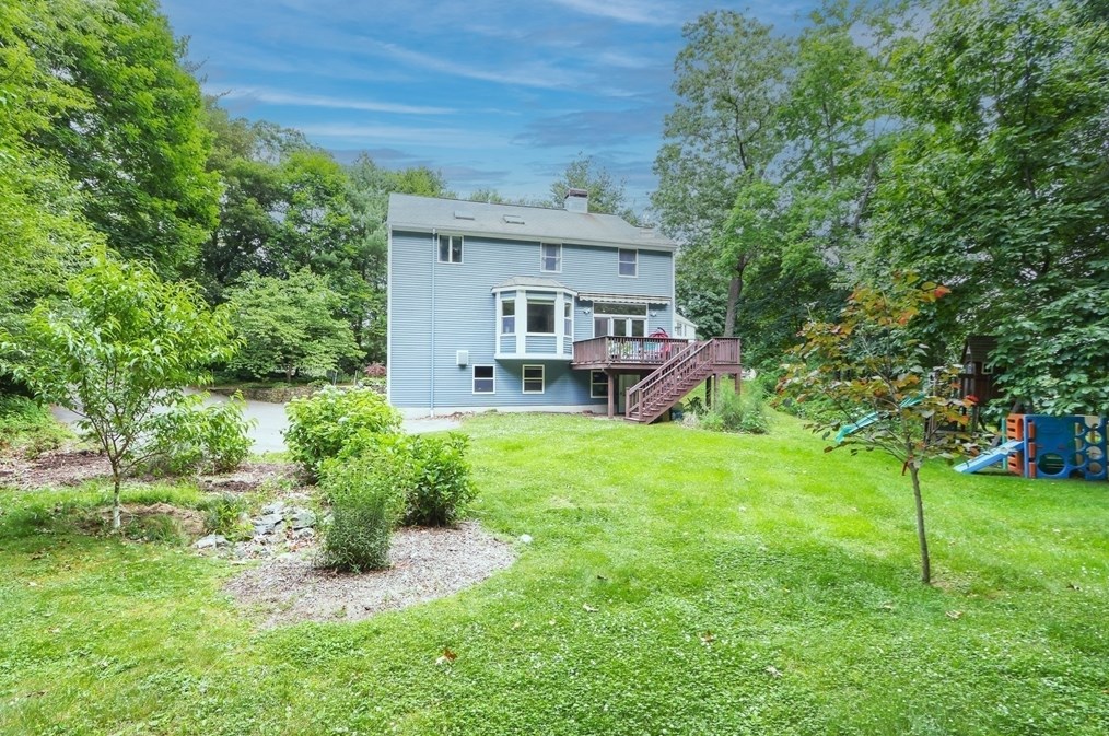 156 Worcester Ln, Waltham MA 02451-7531 exterior