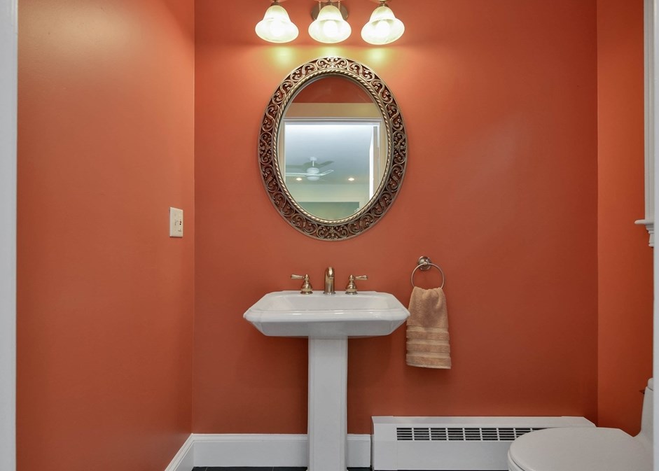 15 Woodside St, Salem MA 01970-1635 exterior