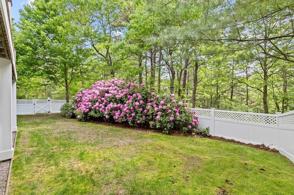 26 Brg Gate, Plymouth MA  02360-6377 exterior