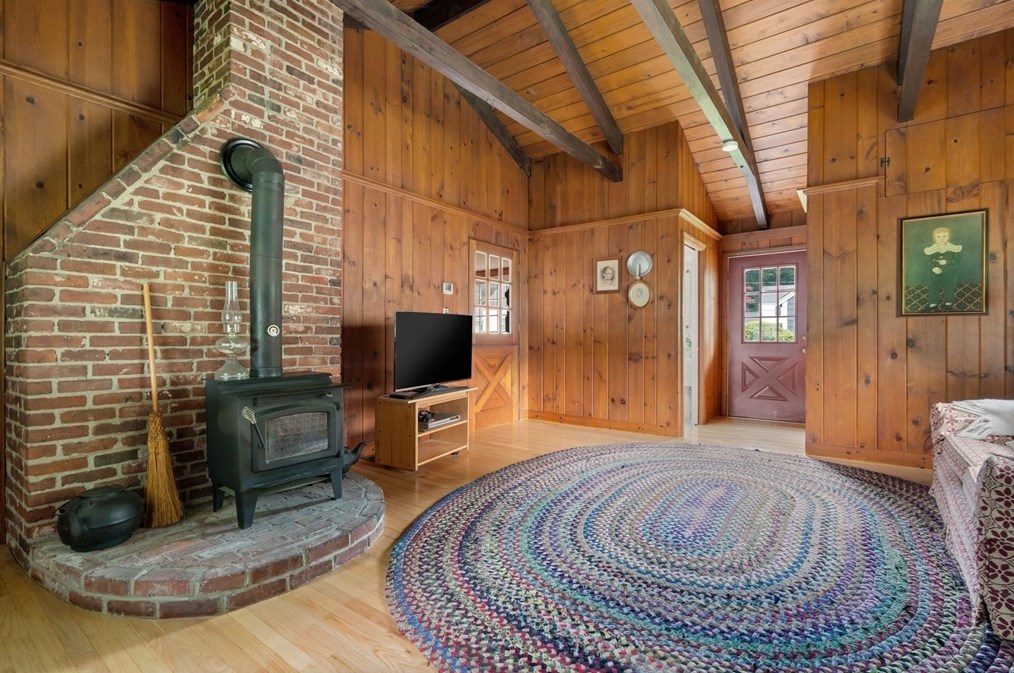 11 Sagamore Rd, Arlington MA 02476-7034 exterior