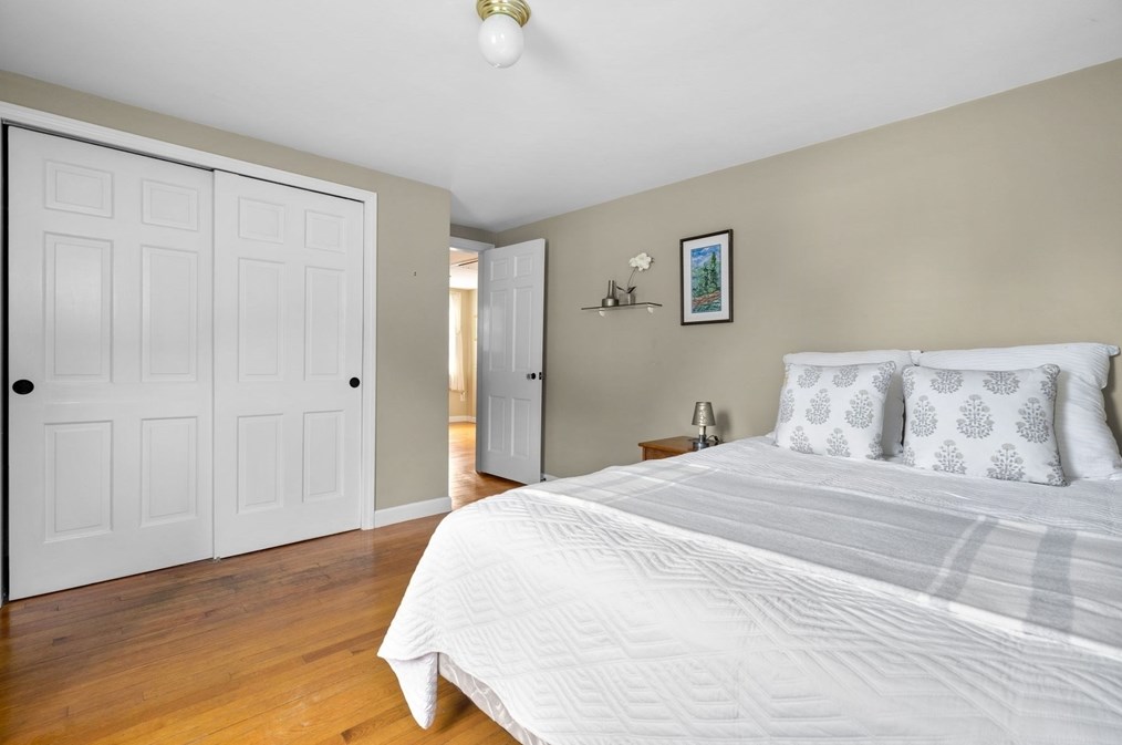 11 Sagamore Rd, Arlington MA 02476-7034 exterior