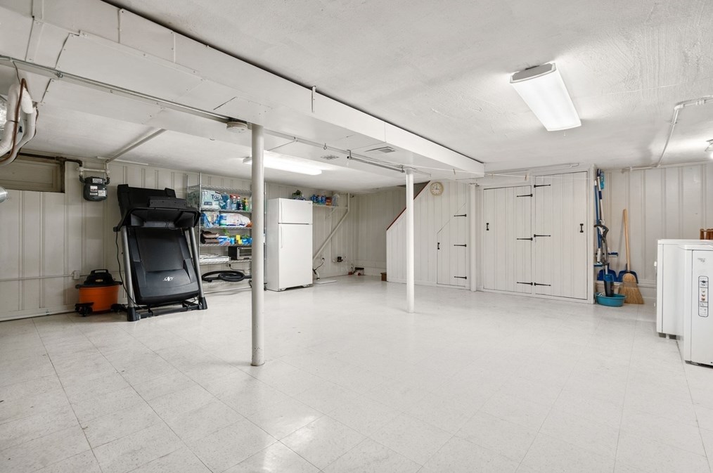 11 Sagamore Rd, Arlington MA 02476-7034 exterior