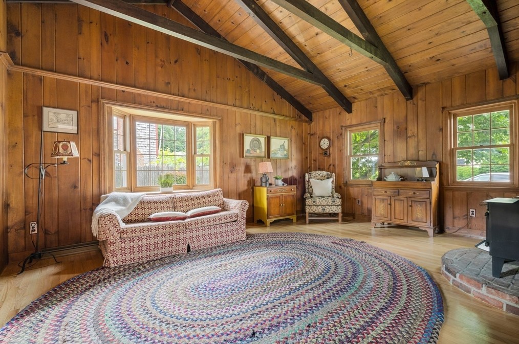 11 Sagamore Rd, Arlington MA 02476-7034 exterior