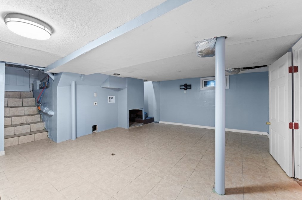 5 Powers Ave, Taunton MA exterior