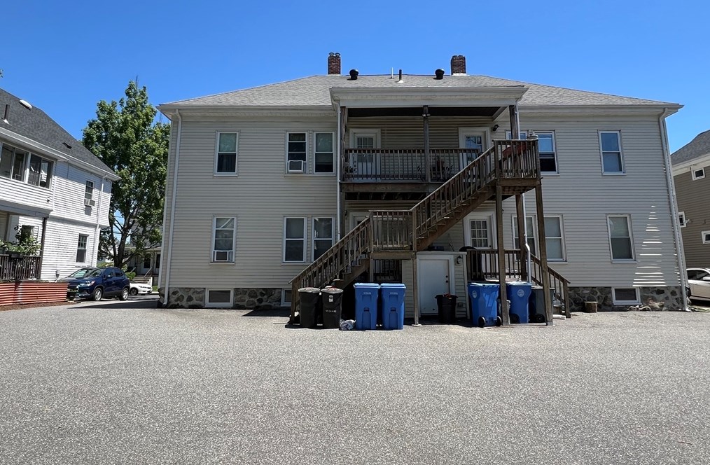 58 Rich St, Waltham MA  02451-3691 exterior