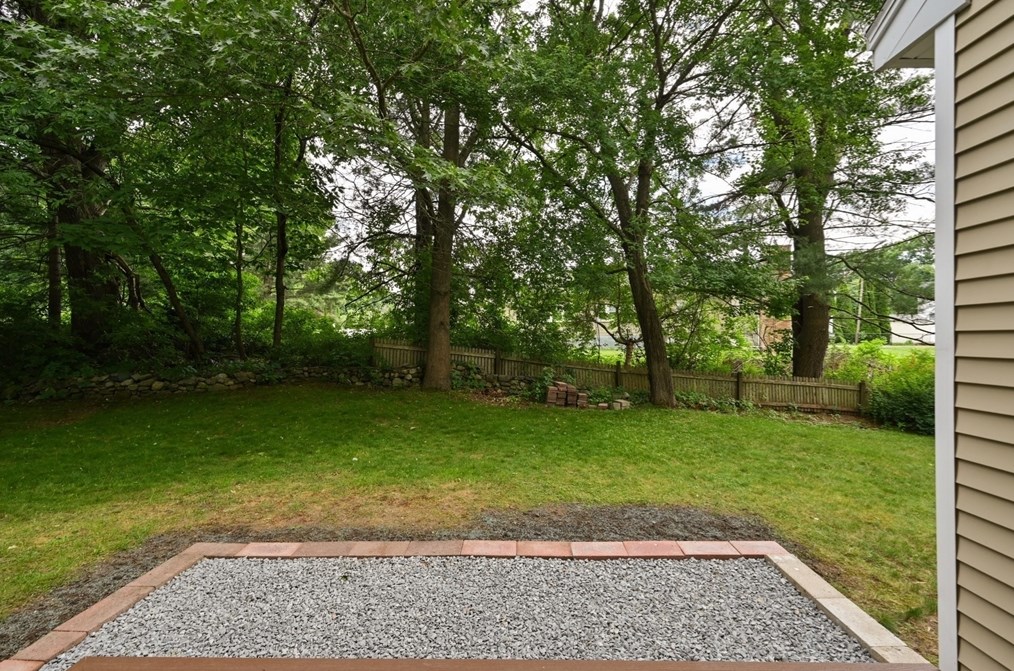 9 Hartung St, Methuen MA 01844-5210 exterior