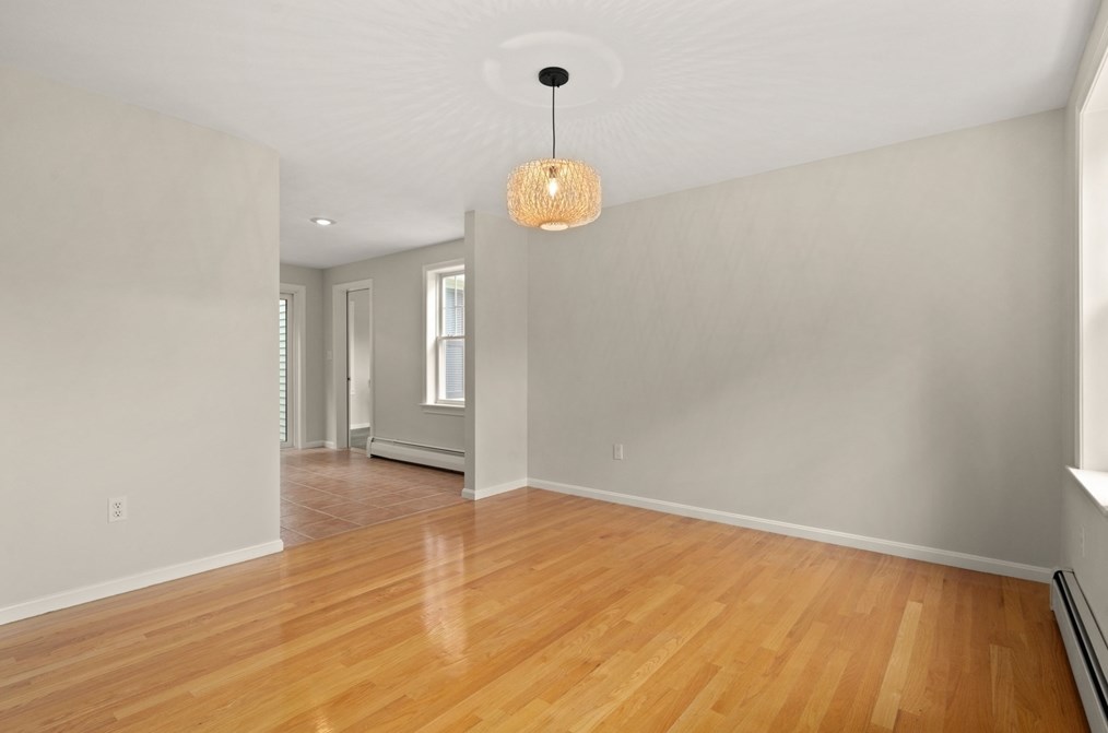 9 Hartung St, Methuen MA 01844-5210 exterior