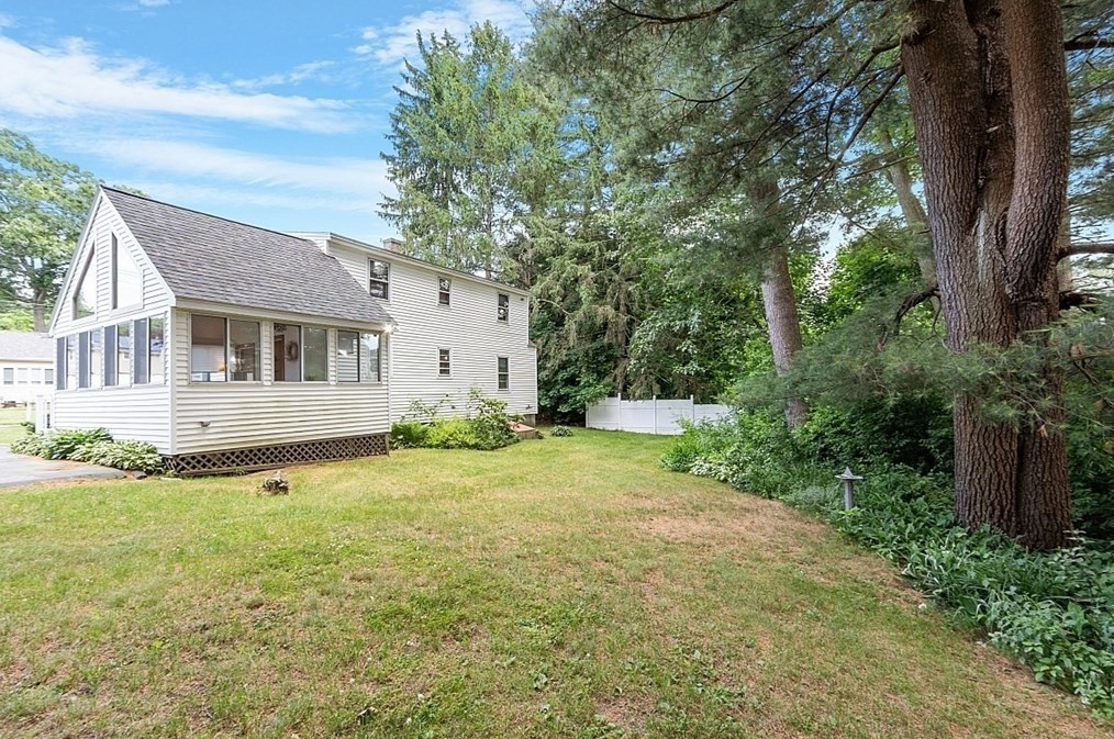 19 Boisvert Rd, Tewksbury MA 01876-3803 exterior