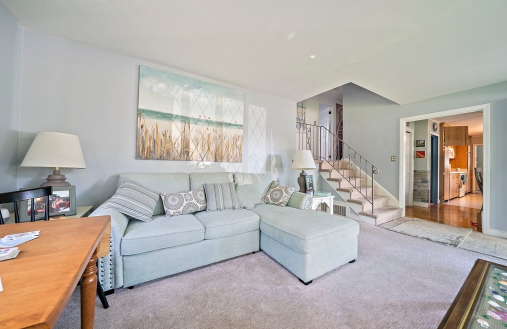 94 Frst St, Braintree MA 02184-7352 exterior