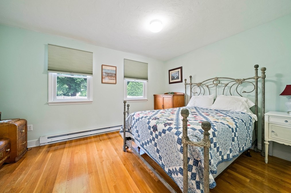 94 Frst St, Braintree MA 02184-7352 exterior