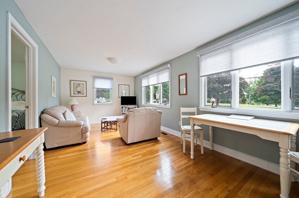 94 Frst St, Braintree MA 02184-7352 exterior