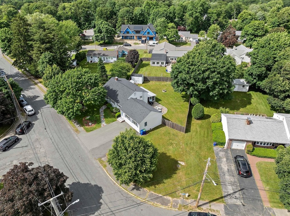 94 Frst St, Braintree MA 02184-7352 exterior