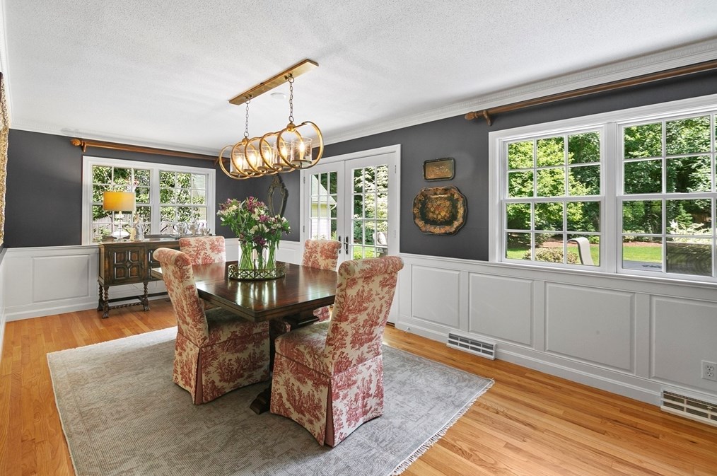 146 Silver Birch Rd, Springfield MA 01106-1735 exterior