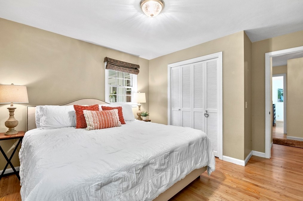 146 Silver Birch Rd, Springfield MA 01106-1735 exterior