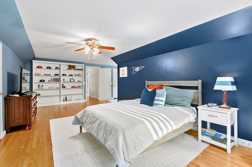 146 Silver Birch Rd, Springfield MA 01106-1735 exterior