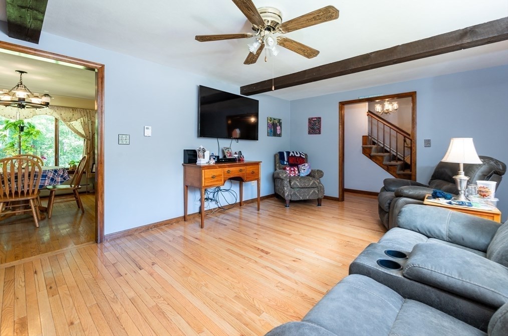 214 Freda Ln, Lowell MA 01854-1038 exterior