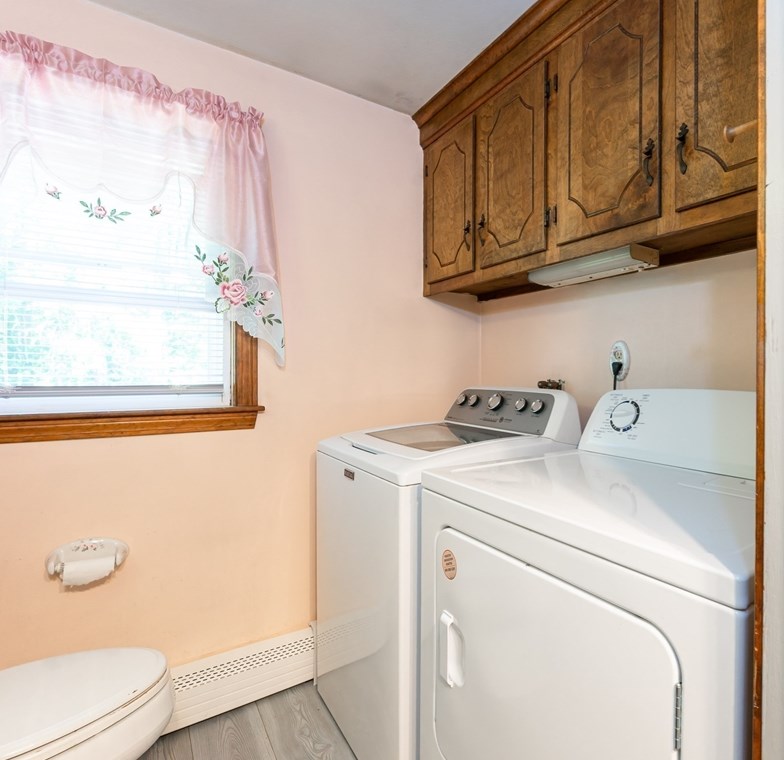 214 Freda Ln, Lowell MA 01854-1038 exterior