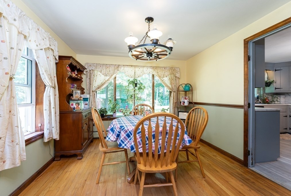 214 Freda Ln, Lowell MA 01854-1038 exterior