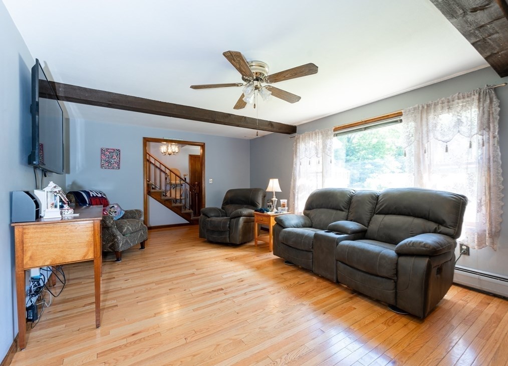 214 Freda Ln, Lowell MA 01854-1038 exterior