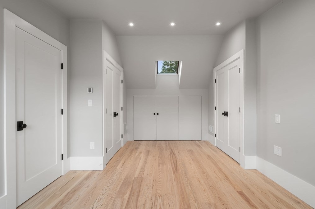 54 Davis Ave, Brookline MA 02445-7609 exterior