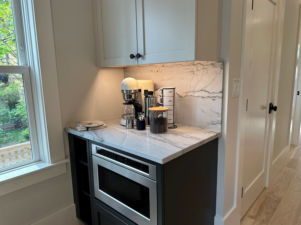 54 Davis Ave, Brookline MA 02445-7609 exterior